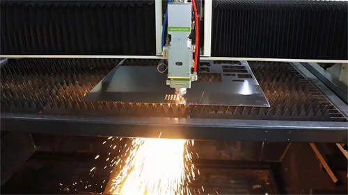 激光切割機(jī)在汽車輕量化的應(yīng)用解決方案 激光切割機(jī)在汽車輕量化的應(yīng)用解決方案